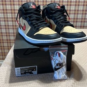 Nike Plaid Air Jordan 1’s mid Men’s Size 10.5